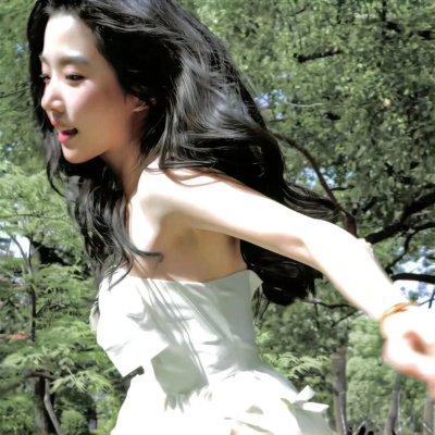 三女性